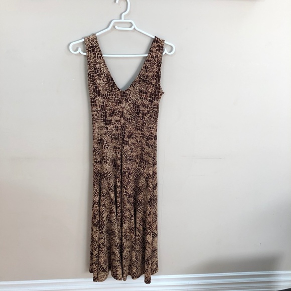 Dress - Picture 4 of 4